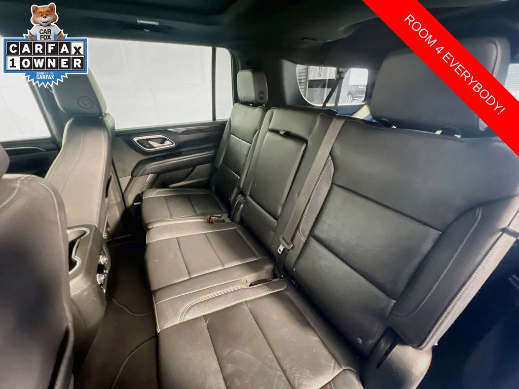 Used 2022 Chevrolet Suburban LT w/ Luxury Package RWD image 26