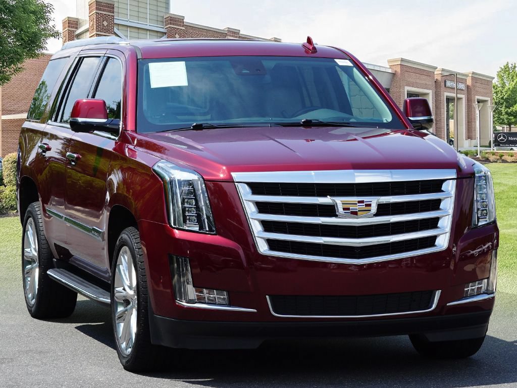 Used 2020 Cadillac Escalade Luxury AWD/4WD image 3