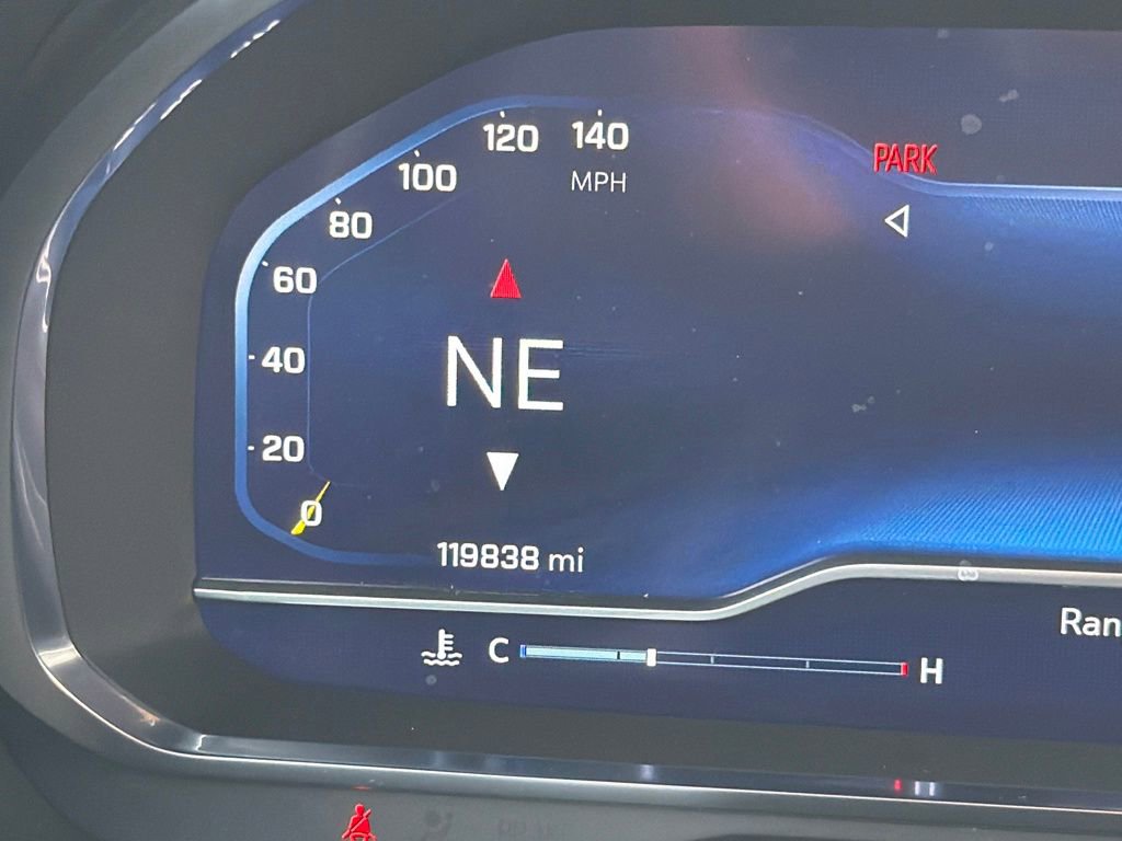 Used 2022 Chevrolet Suburban RST w/ Luxury Package image 19