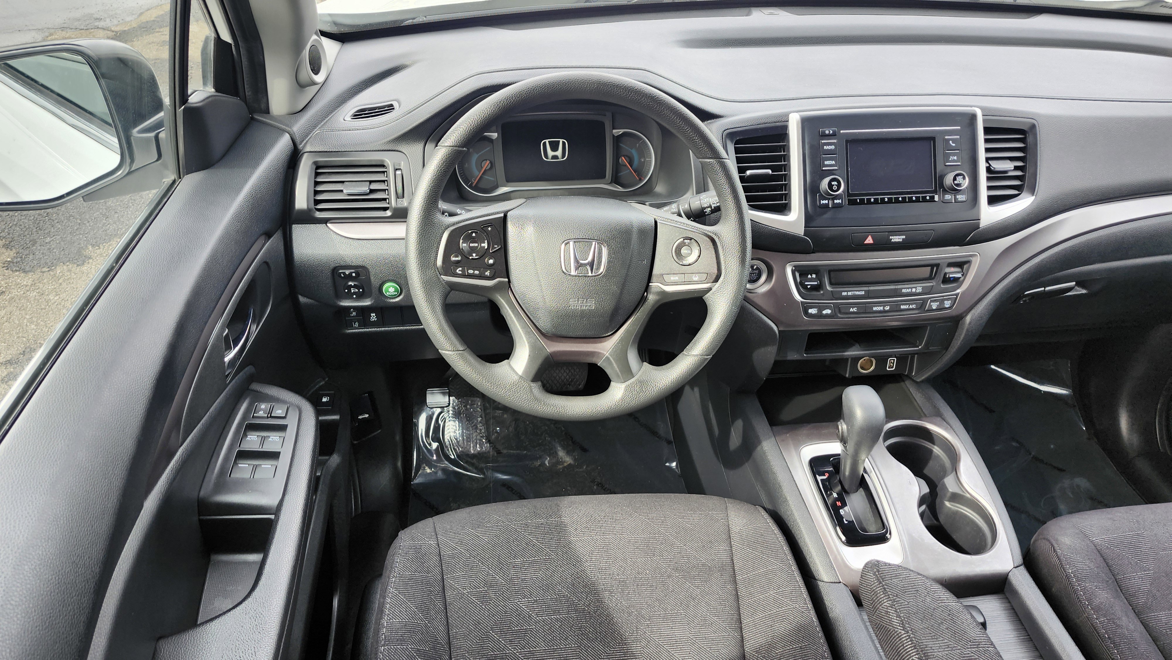 Used 2020 Honda Pilot LX image 23