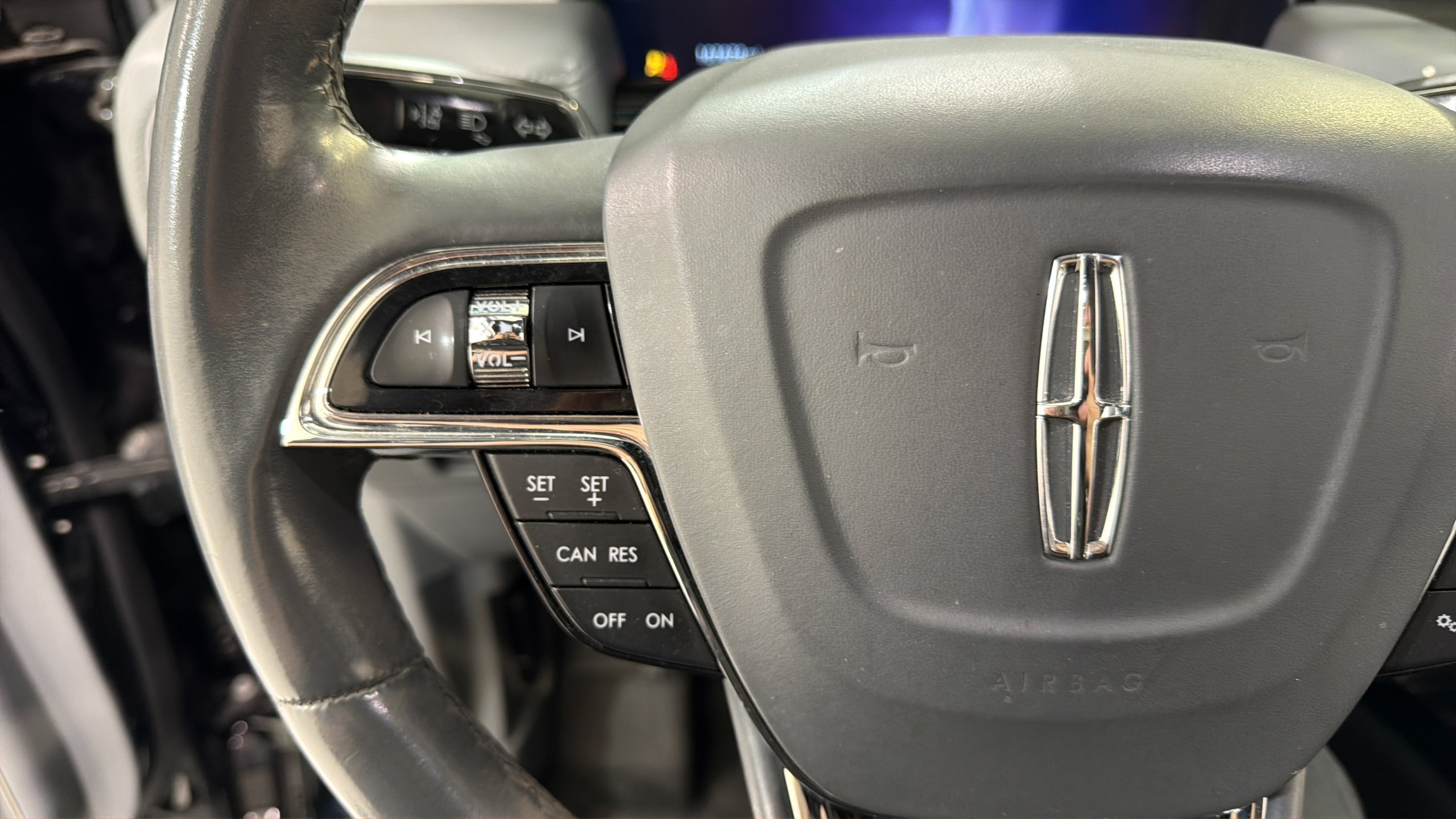 Used 2022 Lincoln Nautilus Reserve FWD image 13