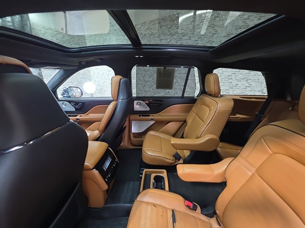 Used 2021 Lincoln Aviator Black Label w/ Dynamic Handling Package image 30