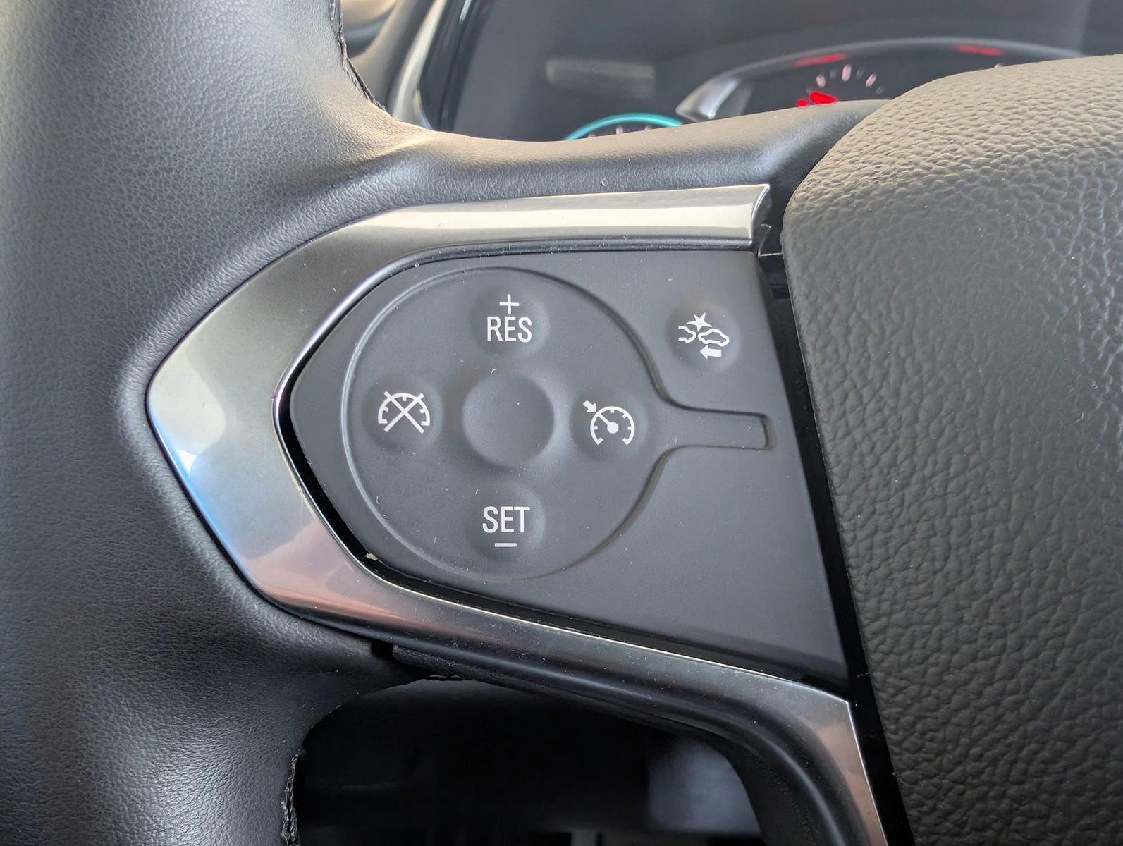 Used 2023 Chevrolet Traverse LT w/ LPO, Floor Liner Package image 14