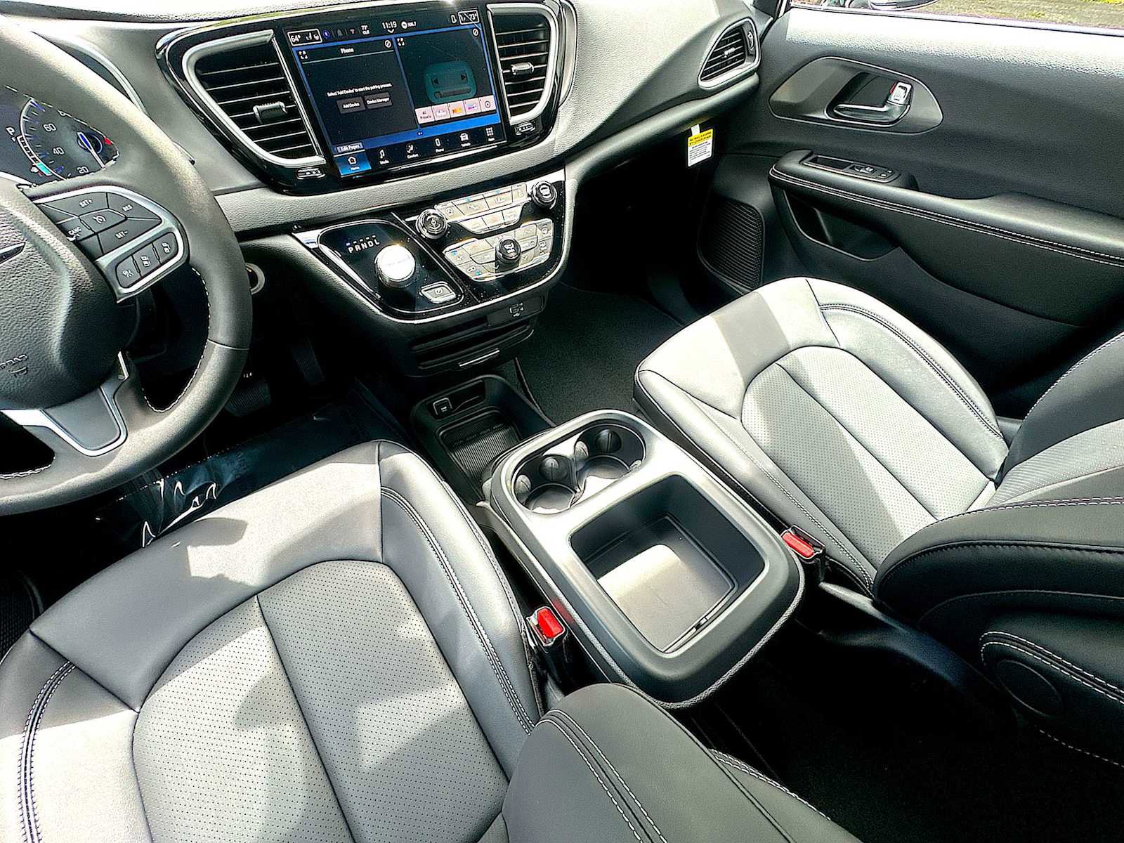 New 2026 Chrysler Voyager LX FWD image 21