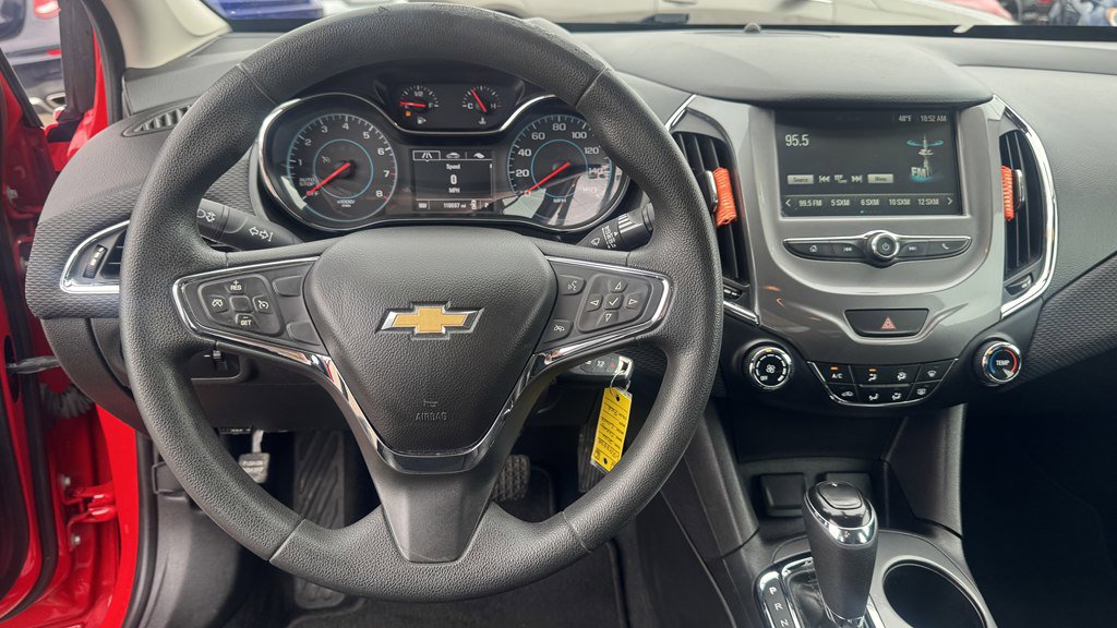 Used 2016 Chevrolet Cruze LT image 17