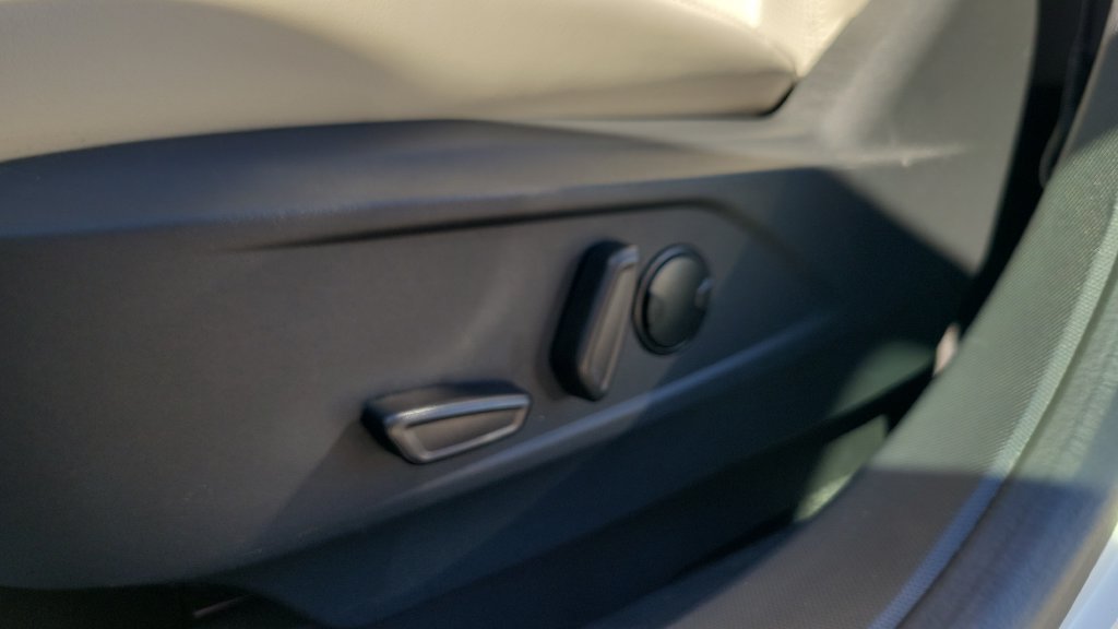 Used 2021 Ford Mustang Mach-E Premium RWD image 17