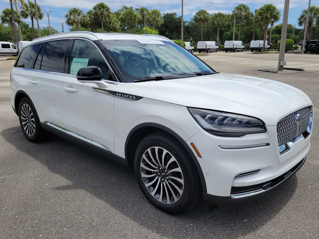 Certified 2023 Lincoln Aviator Reserve w/ Equipment Group 201A image 7
