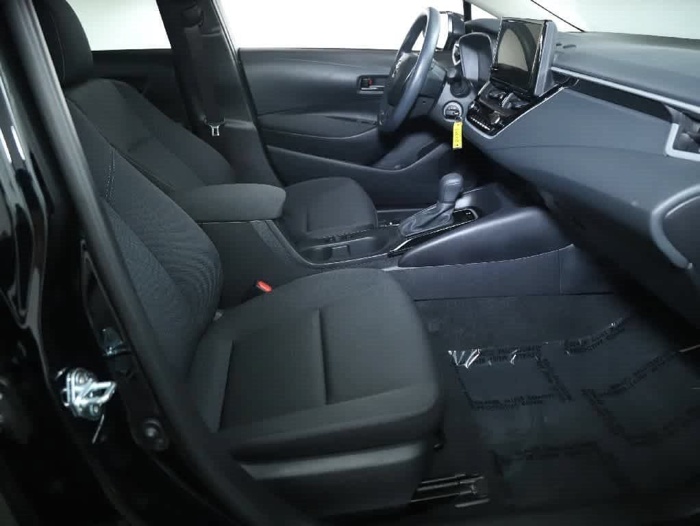 Certified 2025 Toyota Corolla LE FWD image 32