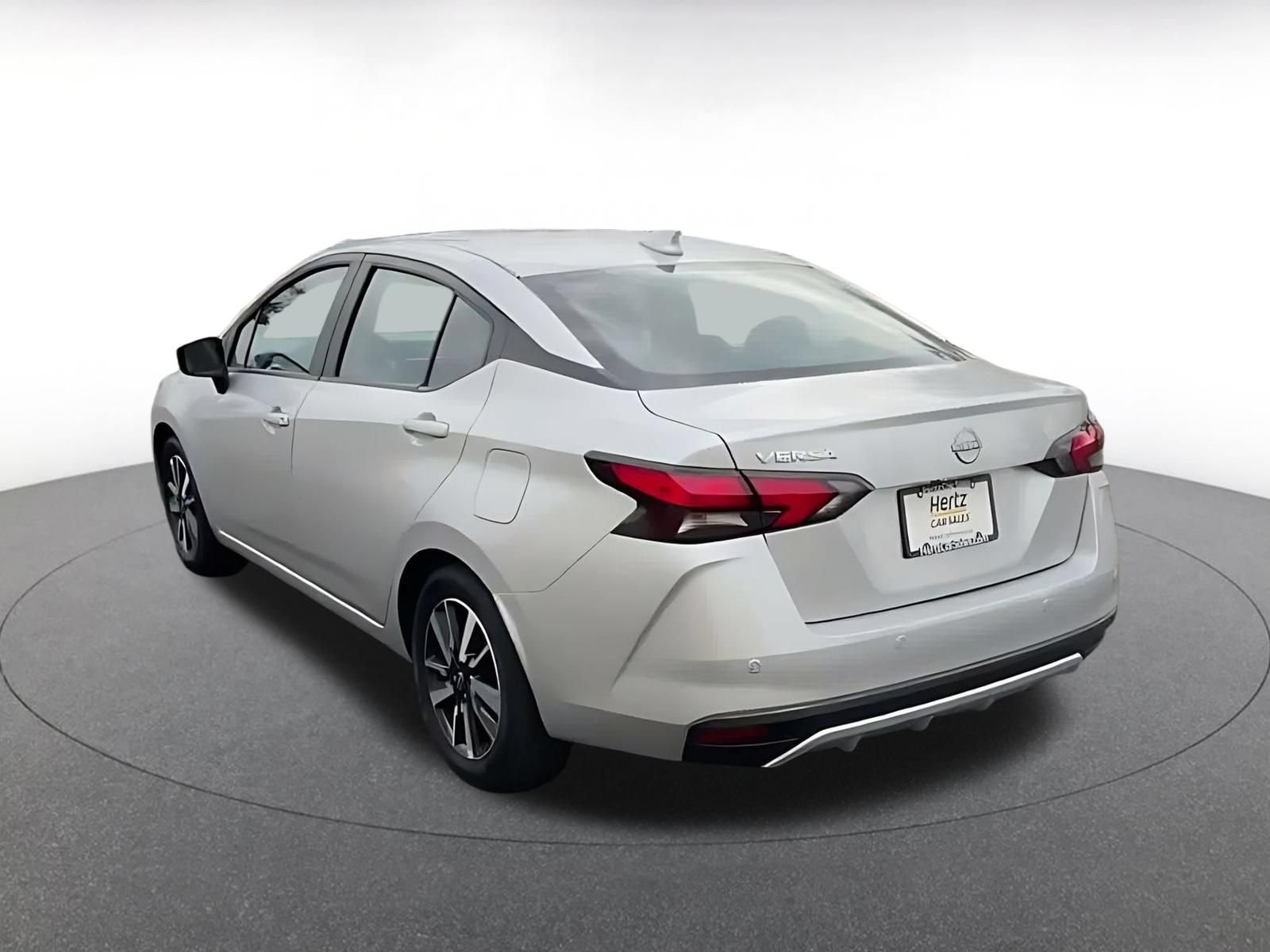 Used 2025 Nissan Versa SV FWD image 10