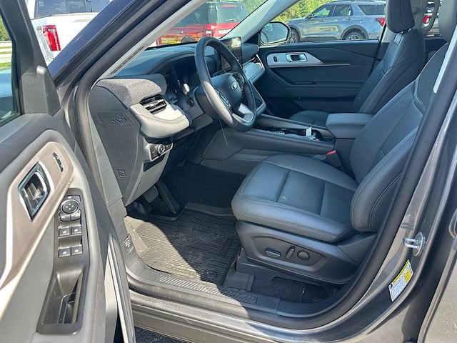 New 2025 Ford Explorer Active w/ Active Comfort Package image 11