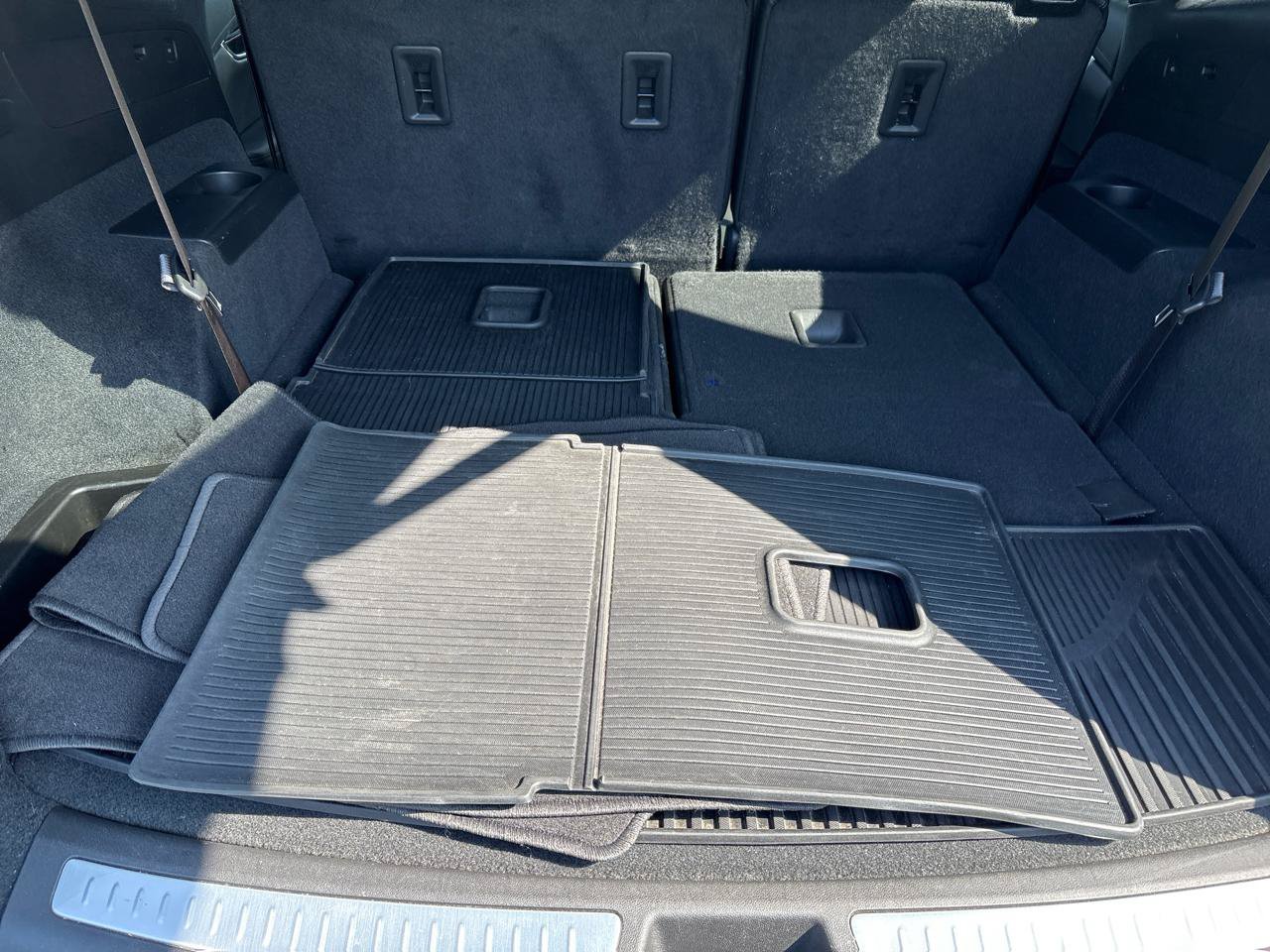 Used 2024 Cadillac XT6 Premium Luxury w/ LPO, Floor Liner Package AWD/4WD image 34