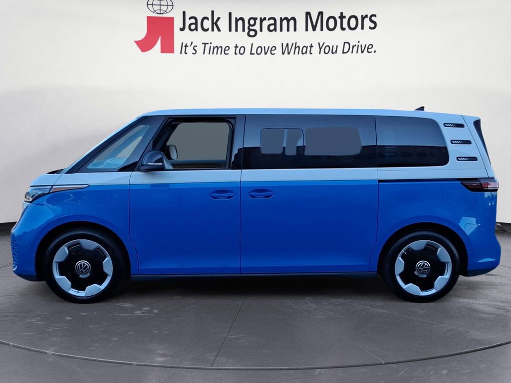 New 2025 Volkswagen ID. Buzz Pro S Plus RWD image 2
