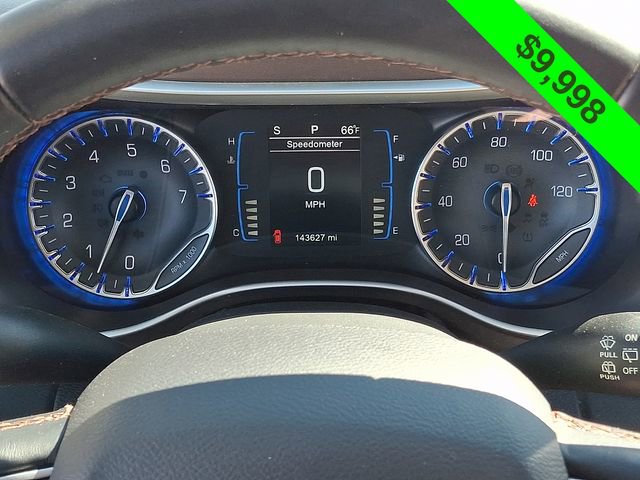 Used 2017 Chrysler Pacifica Touring-L w/ Tire & Wheel Group image 21