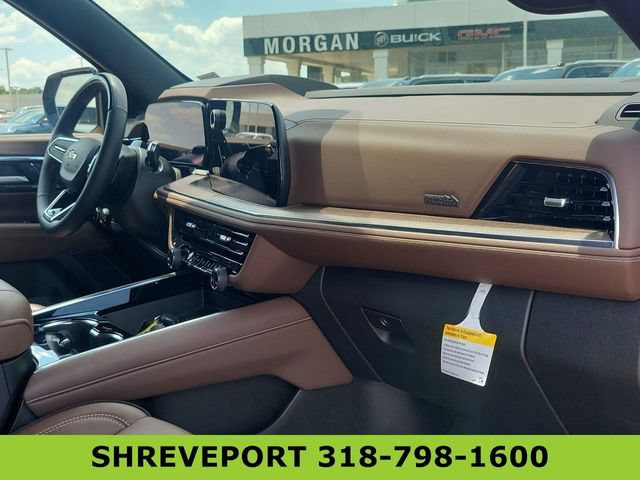 Used 2025 Chevrolet Tahoe High Country AWD/4WD image 30