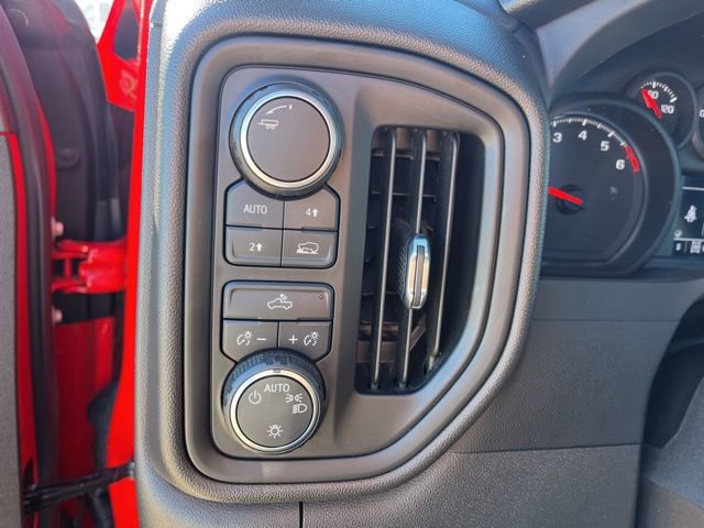 Used 2022 Chevrolet Silverado 1500 Custom image 26