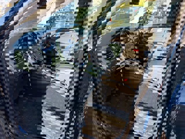 Used 2024 Ford Escape SE w/ PHEV Premium Package image 28