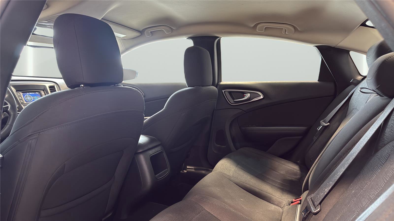 Used 2016 Chrysler 200 Limited FWD image 16