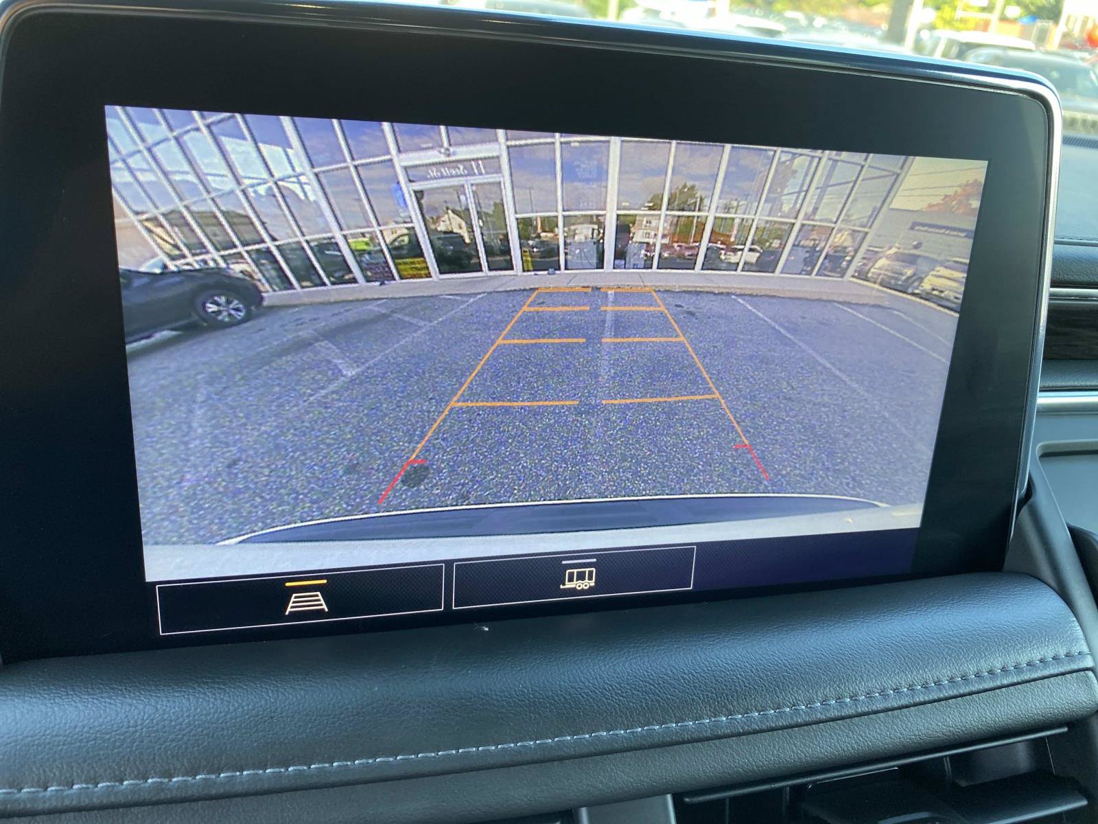 Used 2021 Chevrolet Tahoe LT RWD image 14
