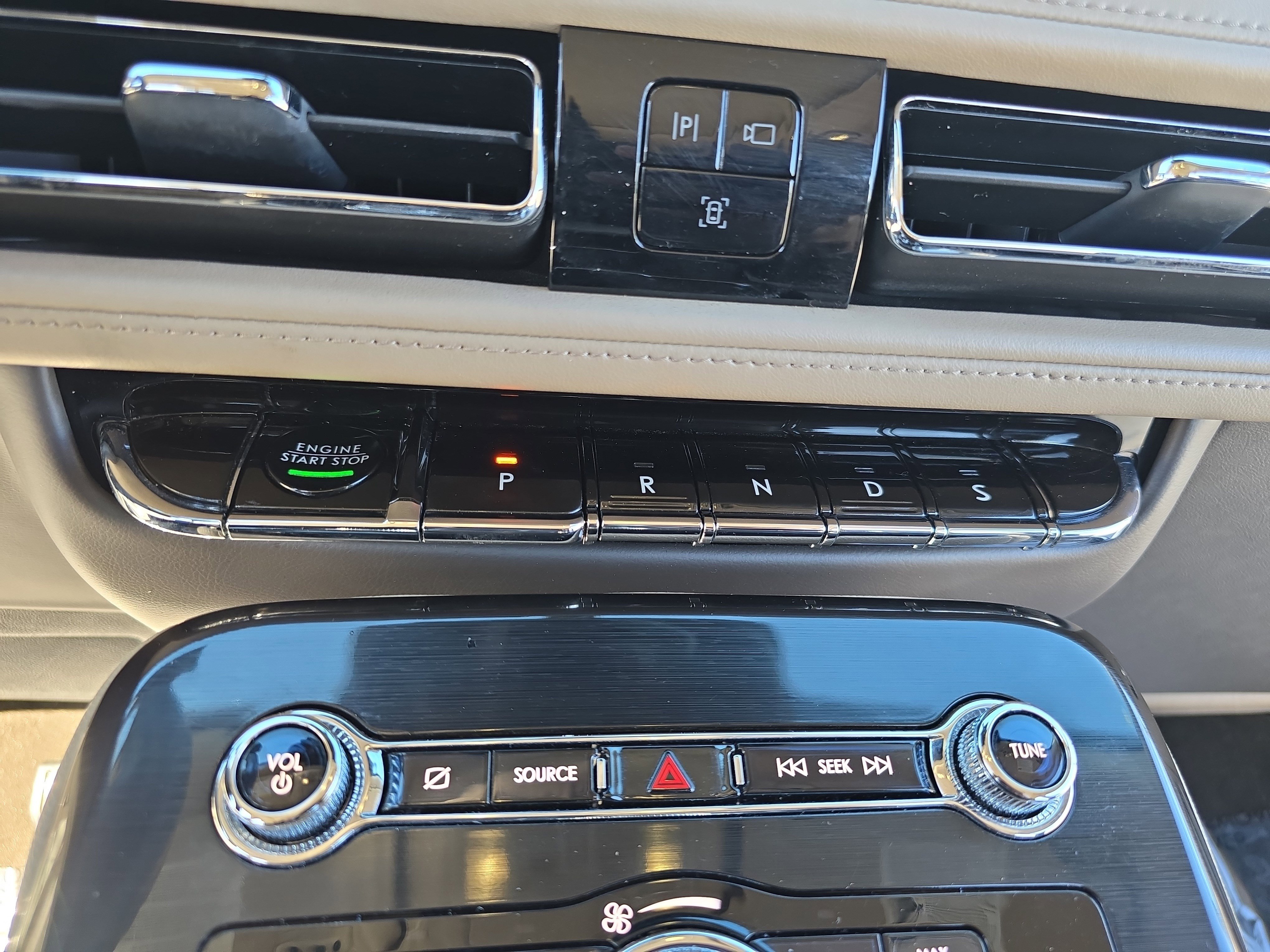 Certified 2022 Lincoln Nautilus Reserve image 24