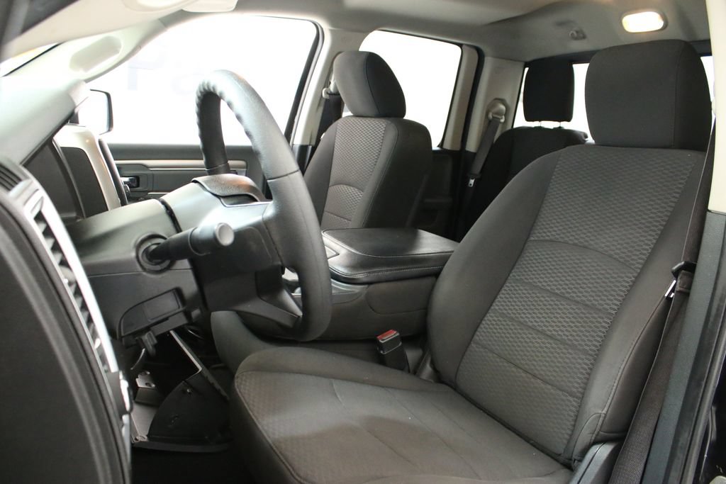 Used 2019 RAM 1500 Warlock AWD/4WD image 21