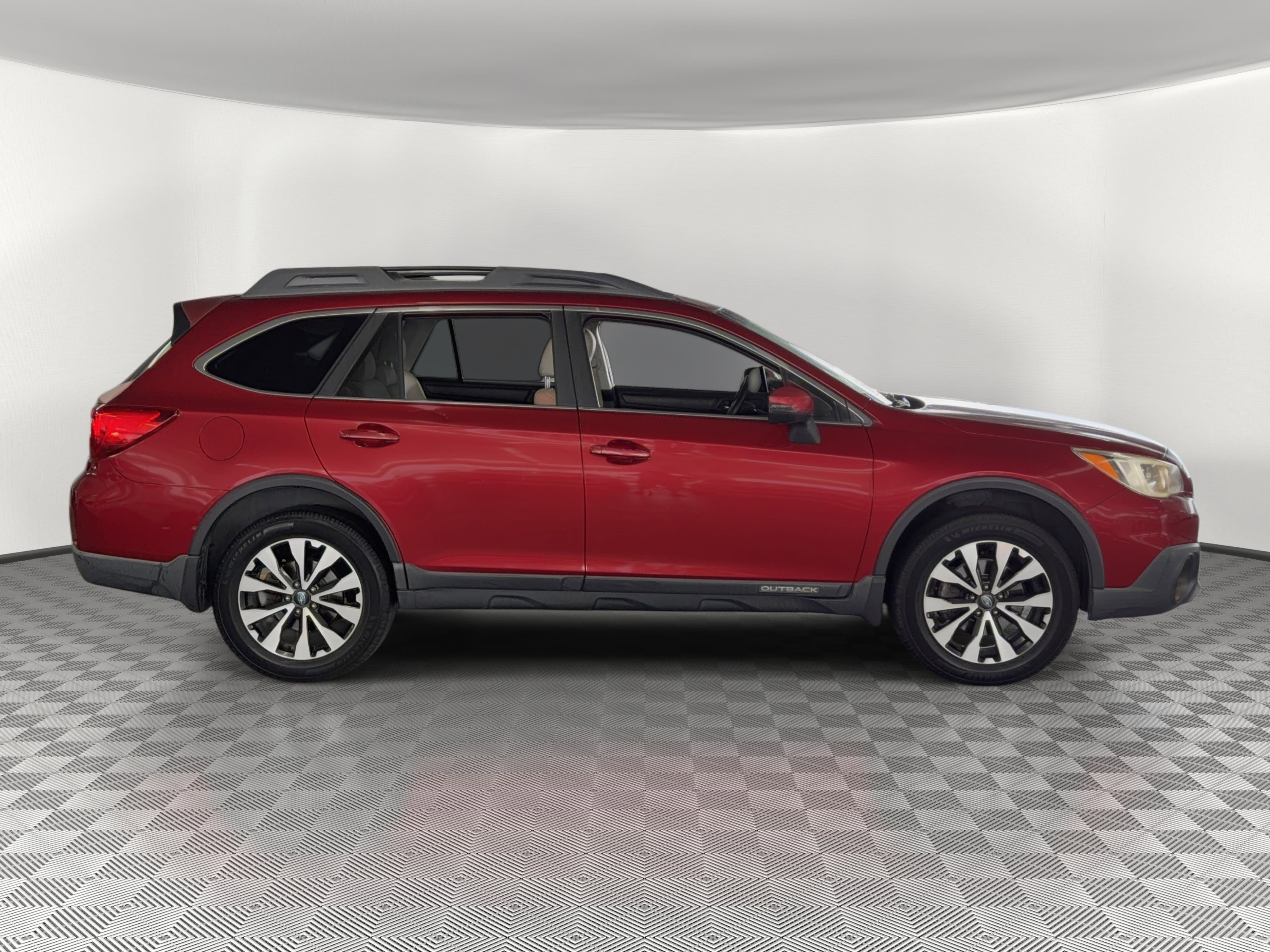Used 2015 Subaru Outback 2.5i Limited AWD/4WD image 8