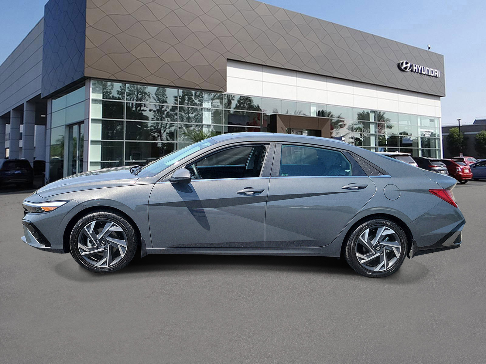 Certified 2025 Hyundai Elantra Limited image 3