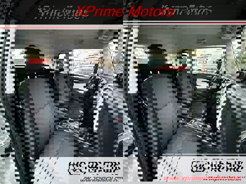 Used 2007 Toyota FJ Cruiser 4WD image 25