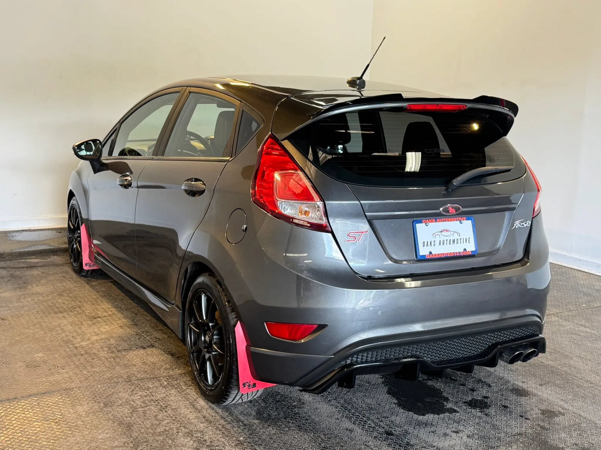 Used 2017 Ford Fiesta ST FWD image 4