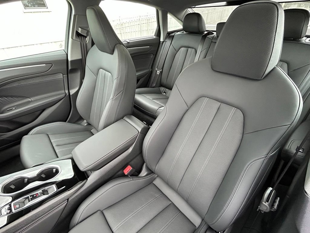 New 2026 Audi A6 Premium Plus AWD/4WD image 18