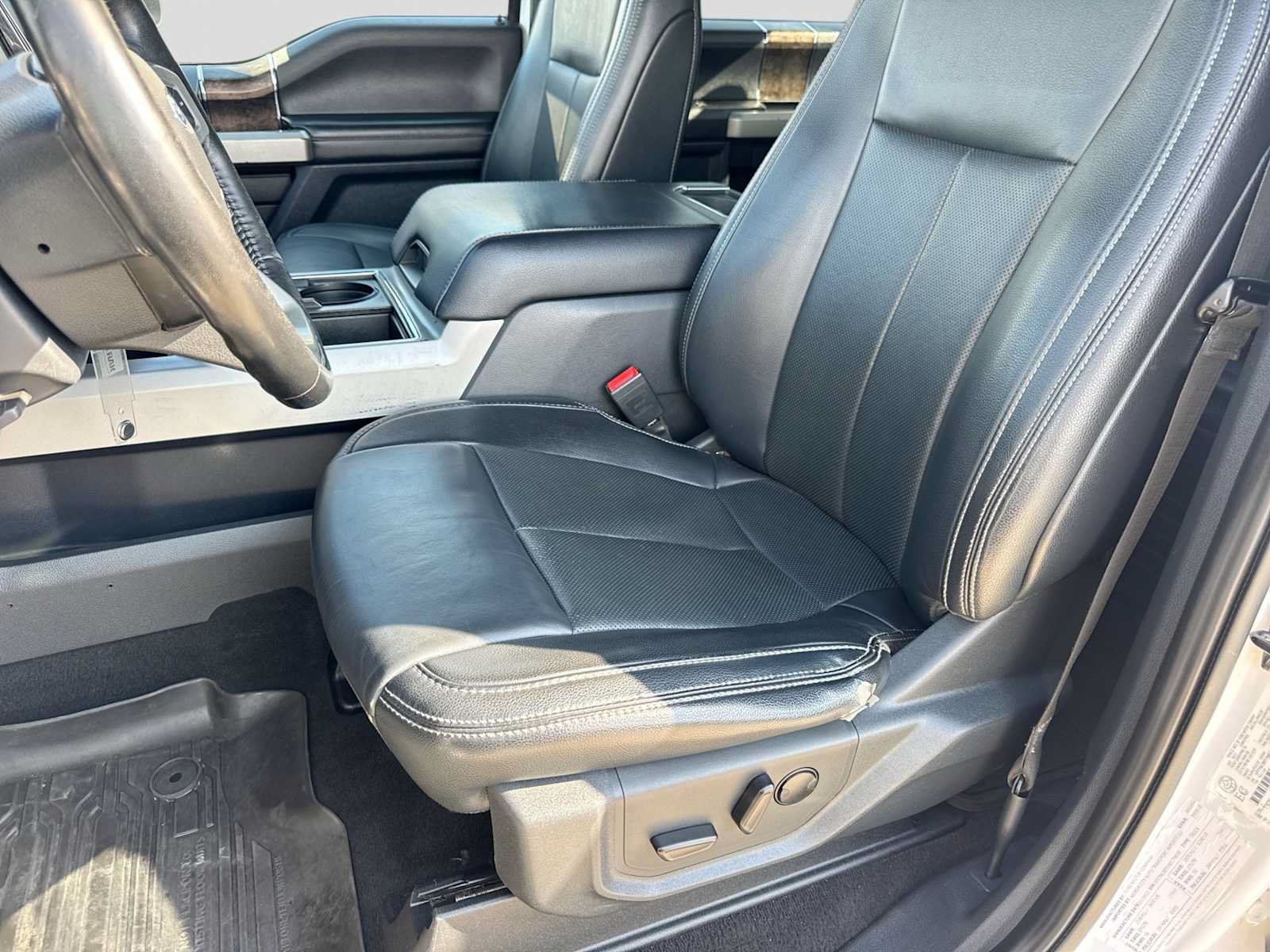 Used 2022 Ford F250 Lariat AWD/4WD image 16