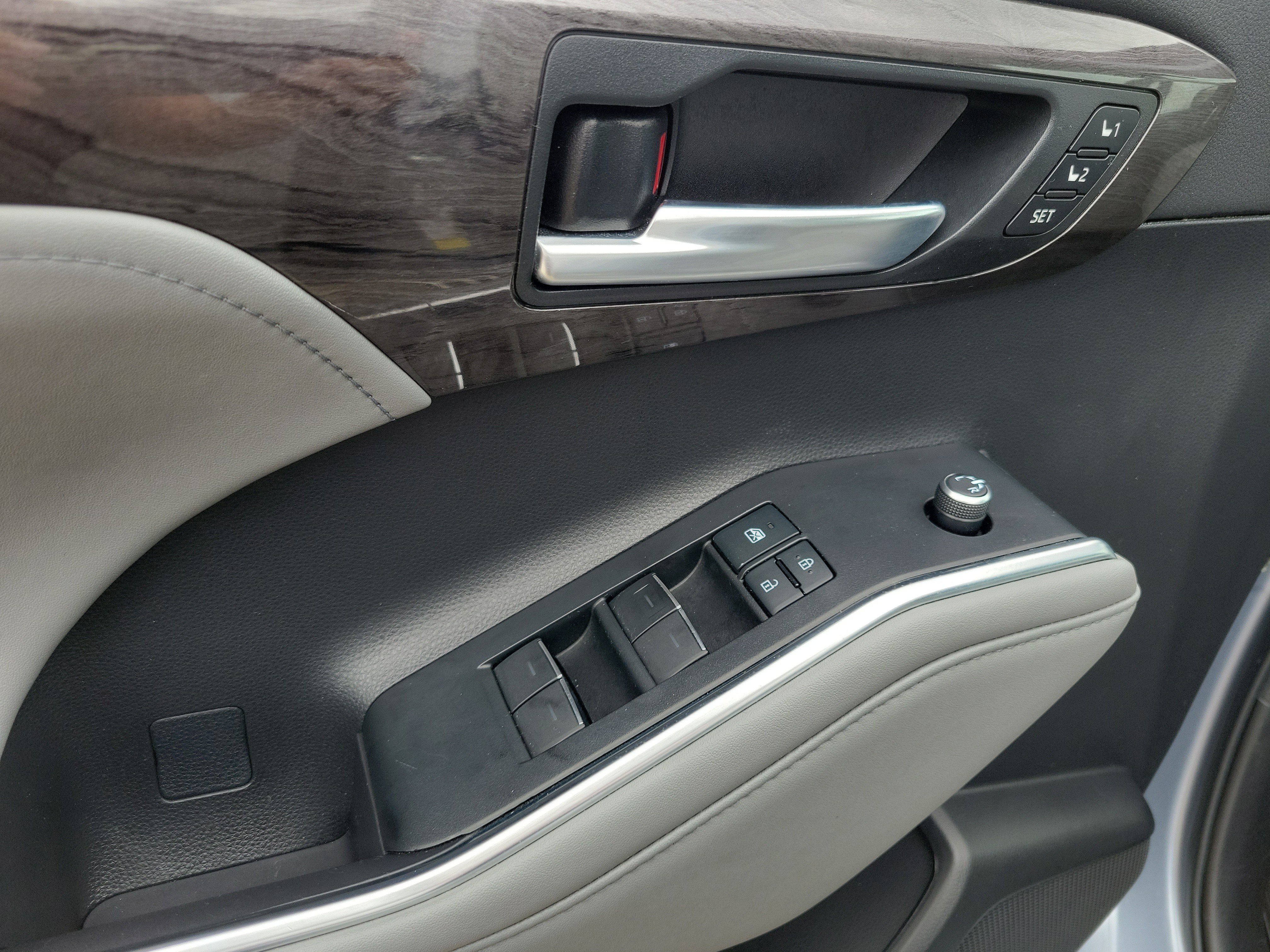 Used 2022 Toyota Highlander Platinum image 23