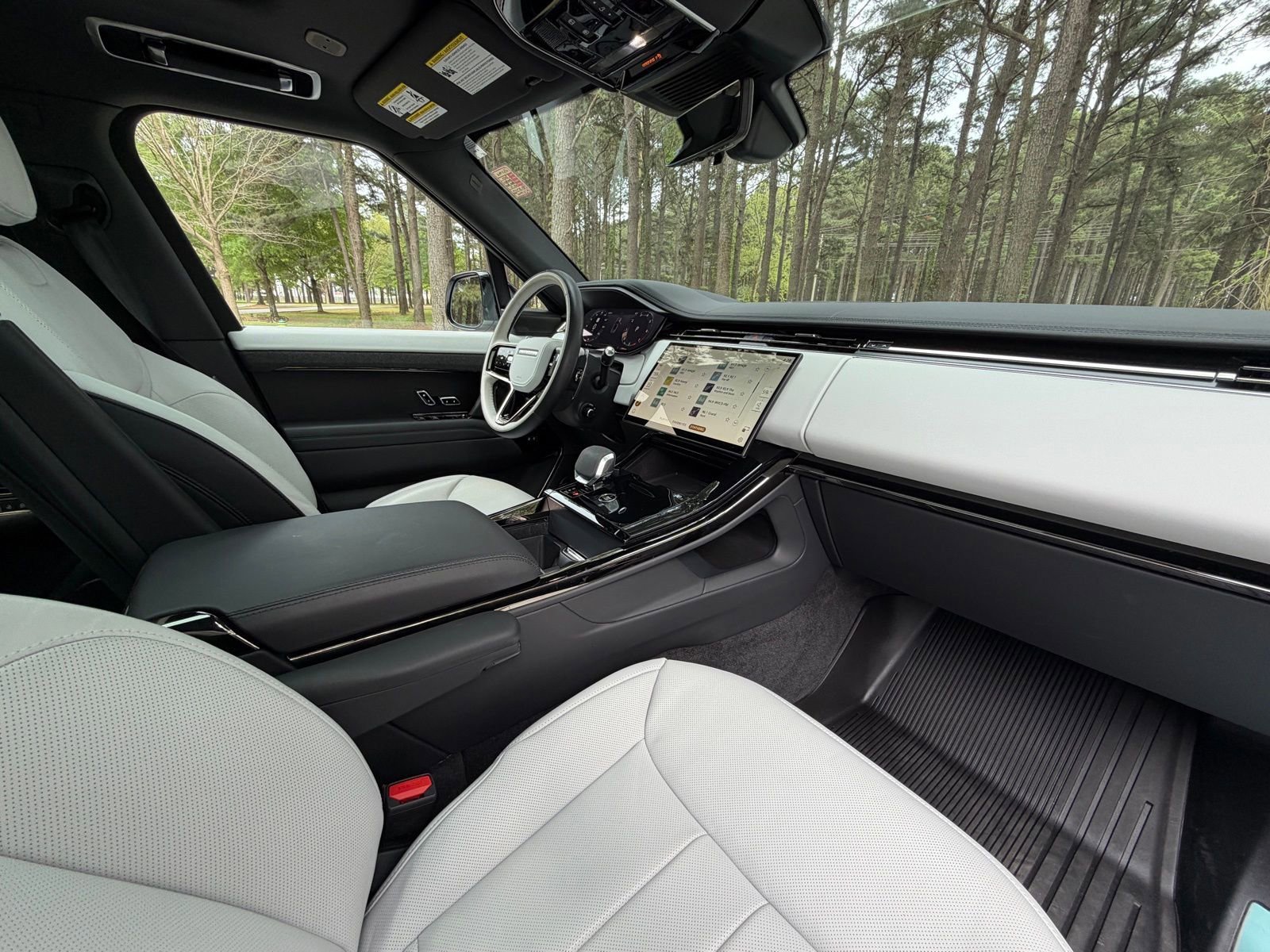 Used 2024 Land Rover Range Rover Sport Dynamic SE image 19