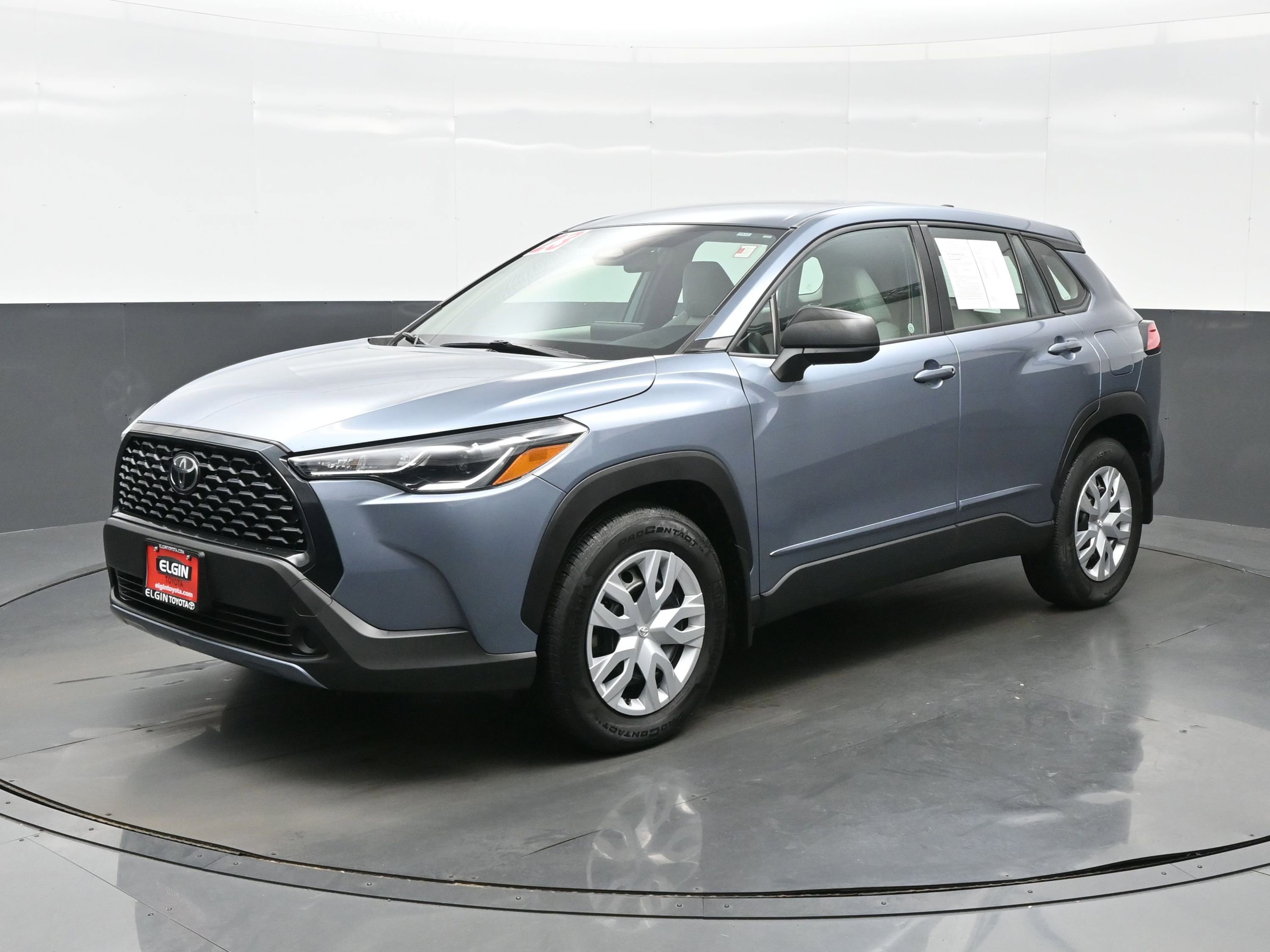 Used 2023 Toyota Corolla Cross L image 2