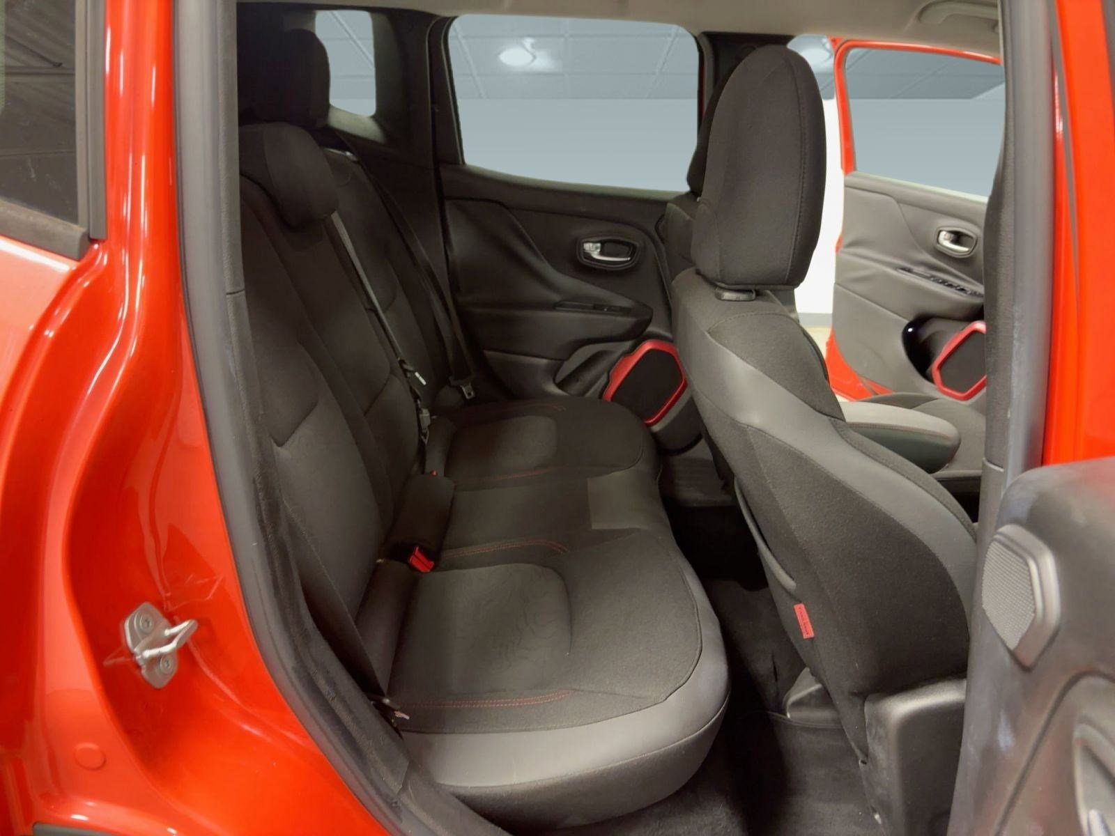 Used 2015 Jeep Renegade Trailhawk w/ Popular Equipment Group image 30