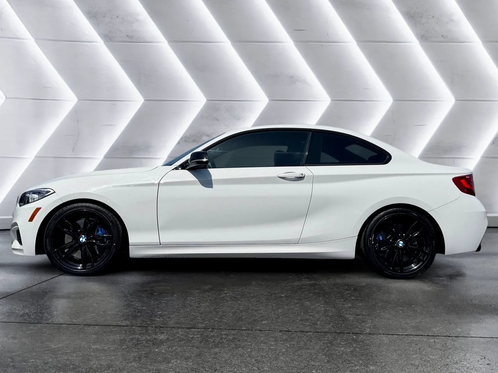 Used 2015 BMW M235i xDrive Coupe AWD/4WD image 2