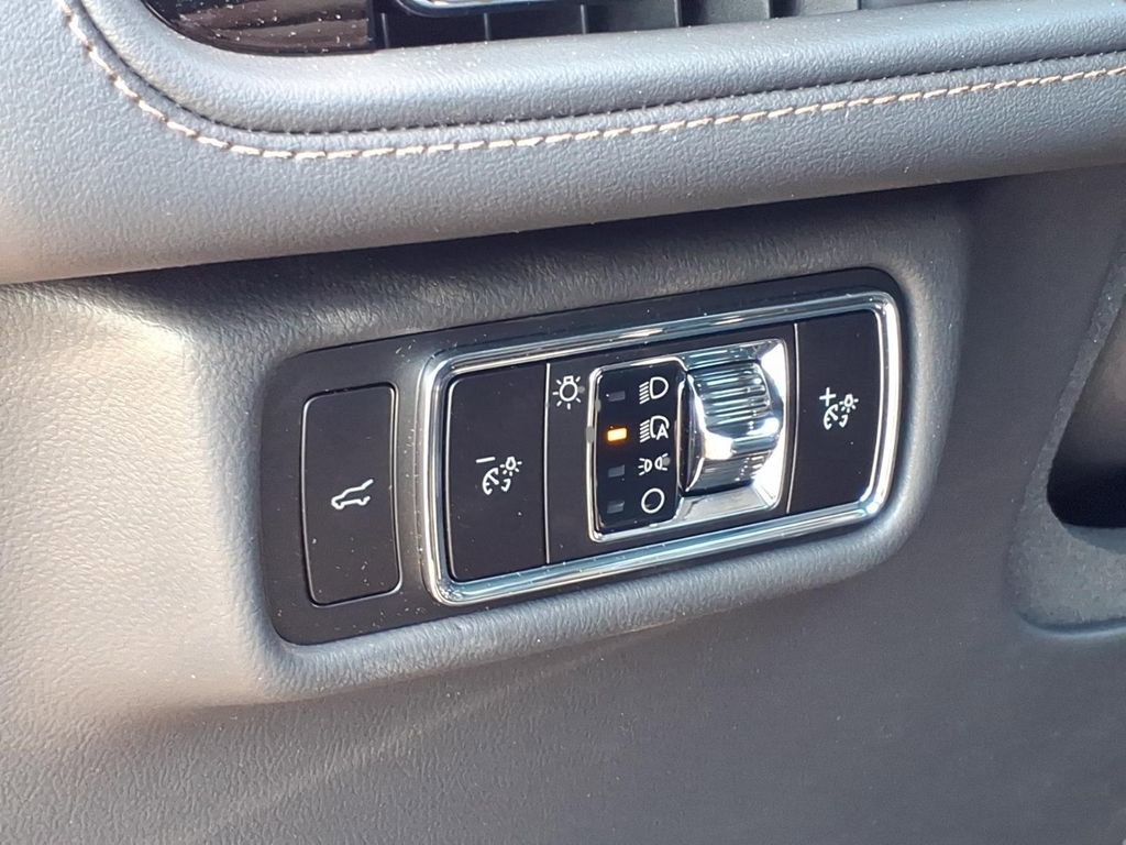 New 2026 Lincoln Nautilus Reserve w/ Jet Appearance Package image 18