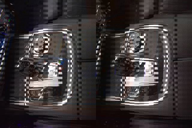 Used 2018 BMW 740i xDrive image 22