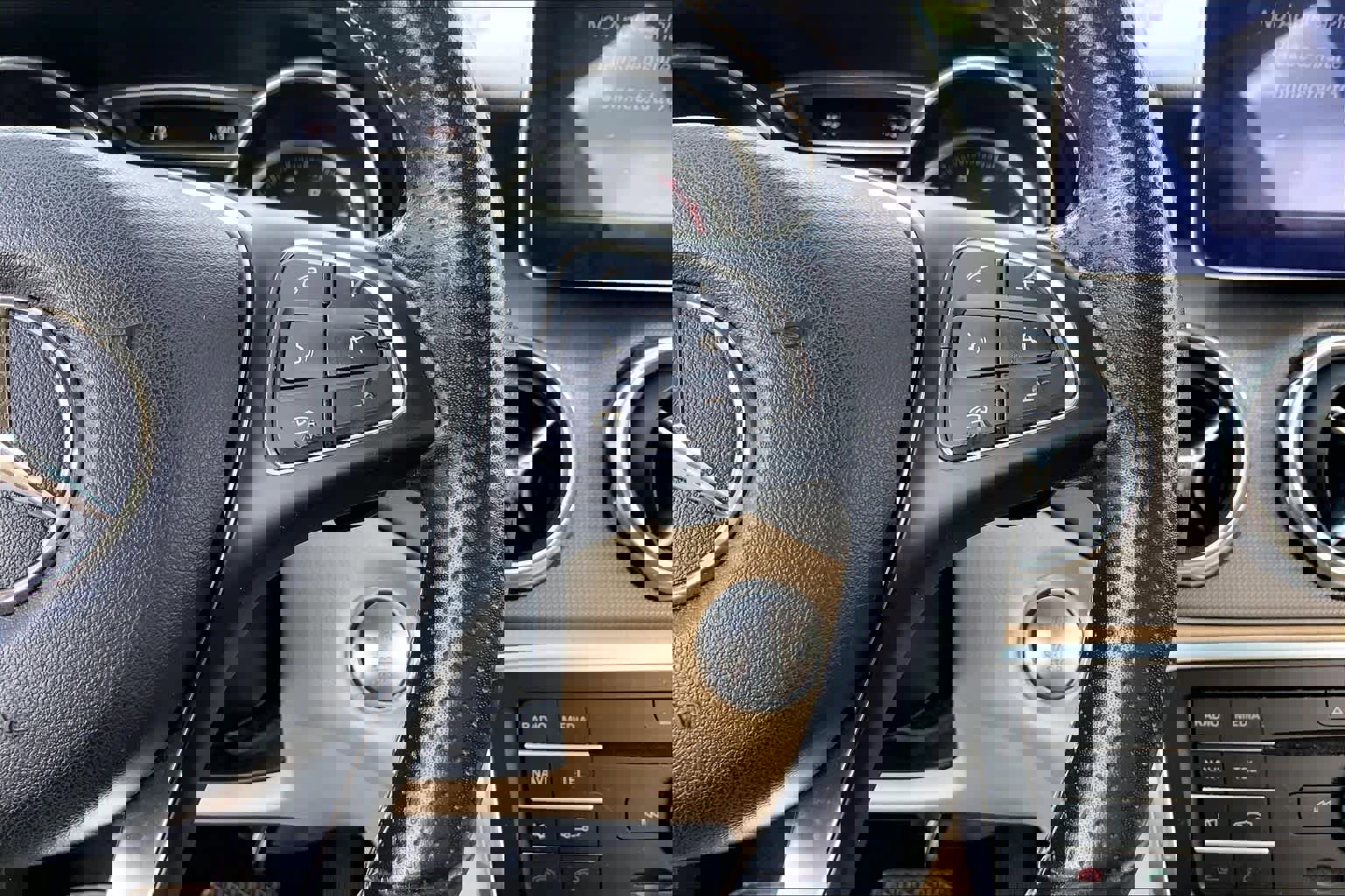 Used 2020 Mercedes-Benz GLA 250 image 24