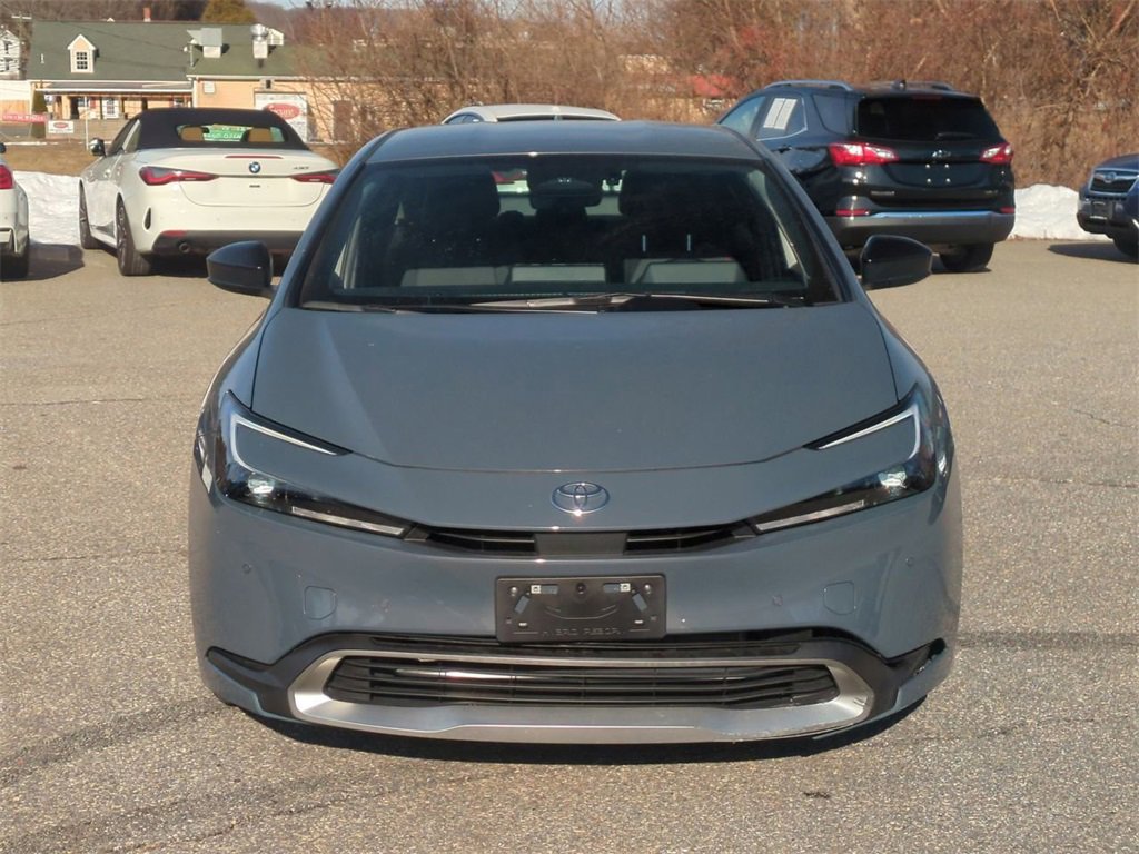 Used 2025 Toyota Prius Plug-In Hybrid image 9