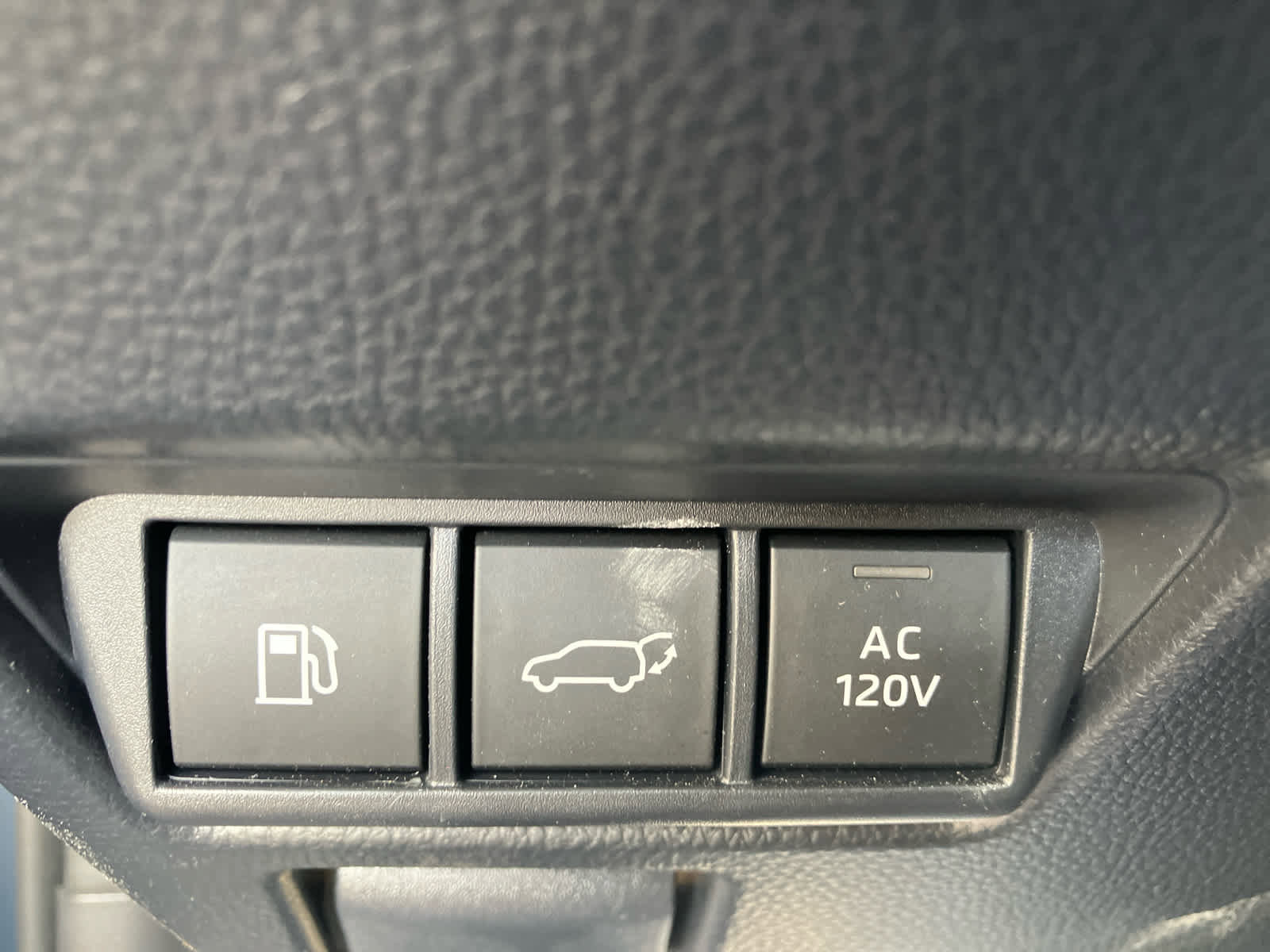 Used 2025 Toyota Prius Plug-In Hybrid w/ Limited Premium Package image 15