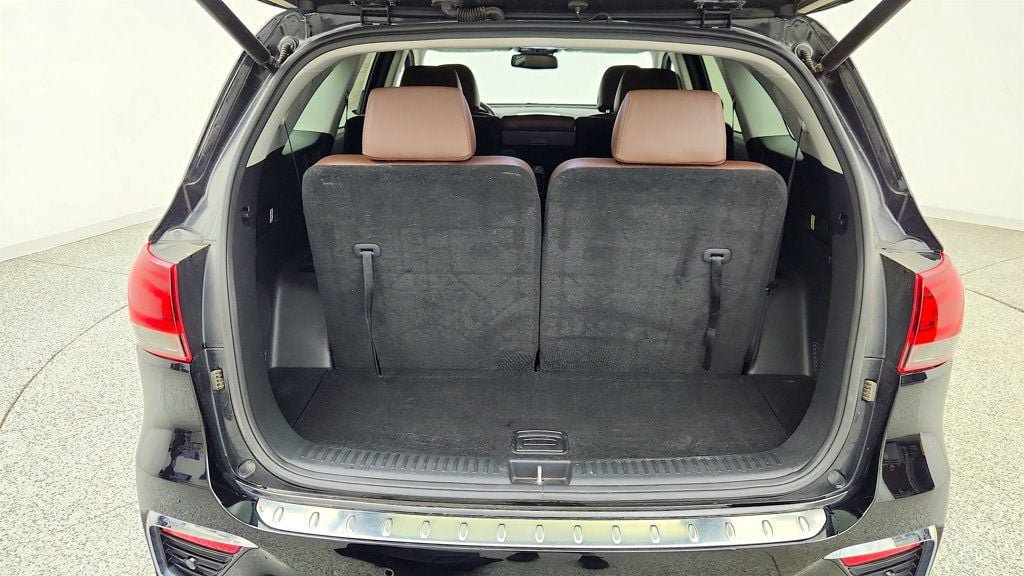 Used 2020 Kia Sorento SX image 23