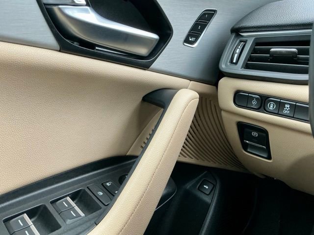 Used 2023 Acura TLX FWD image 19