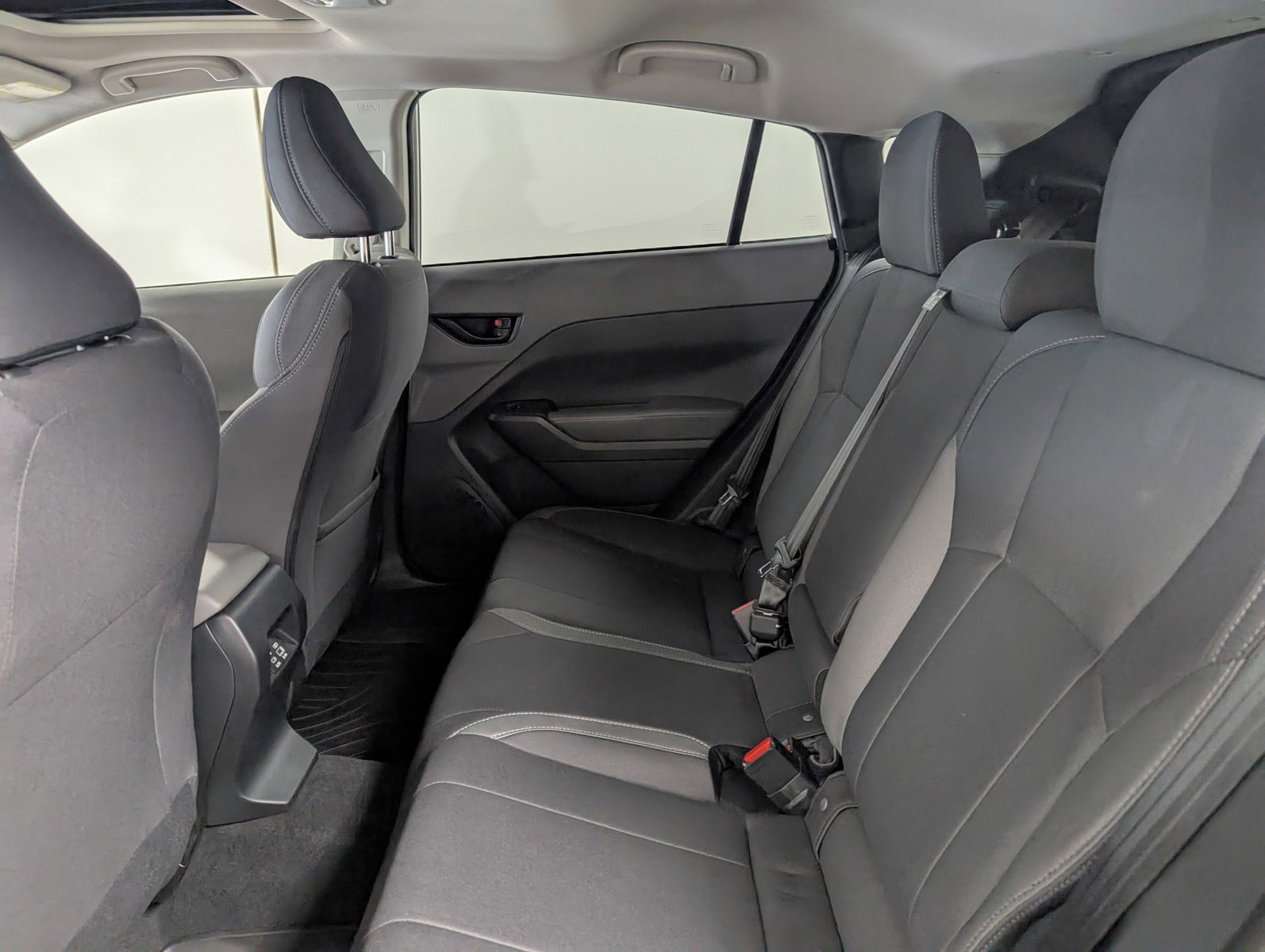 Certified 2025 Subaru Crosstrek 2.0i Premium image 4