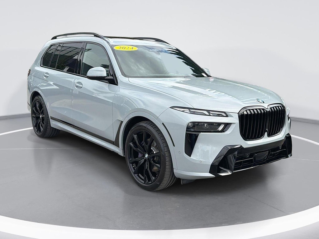 Used 2024 BMW X7 xDrive40i w/ M Sport Package AWD/4WD image 1