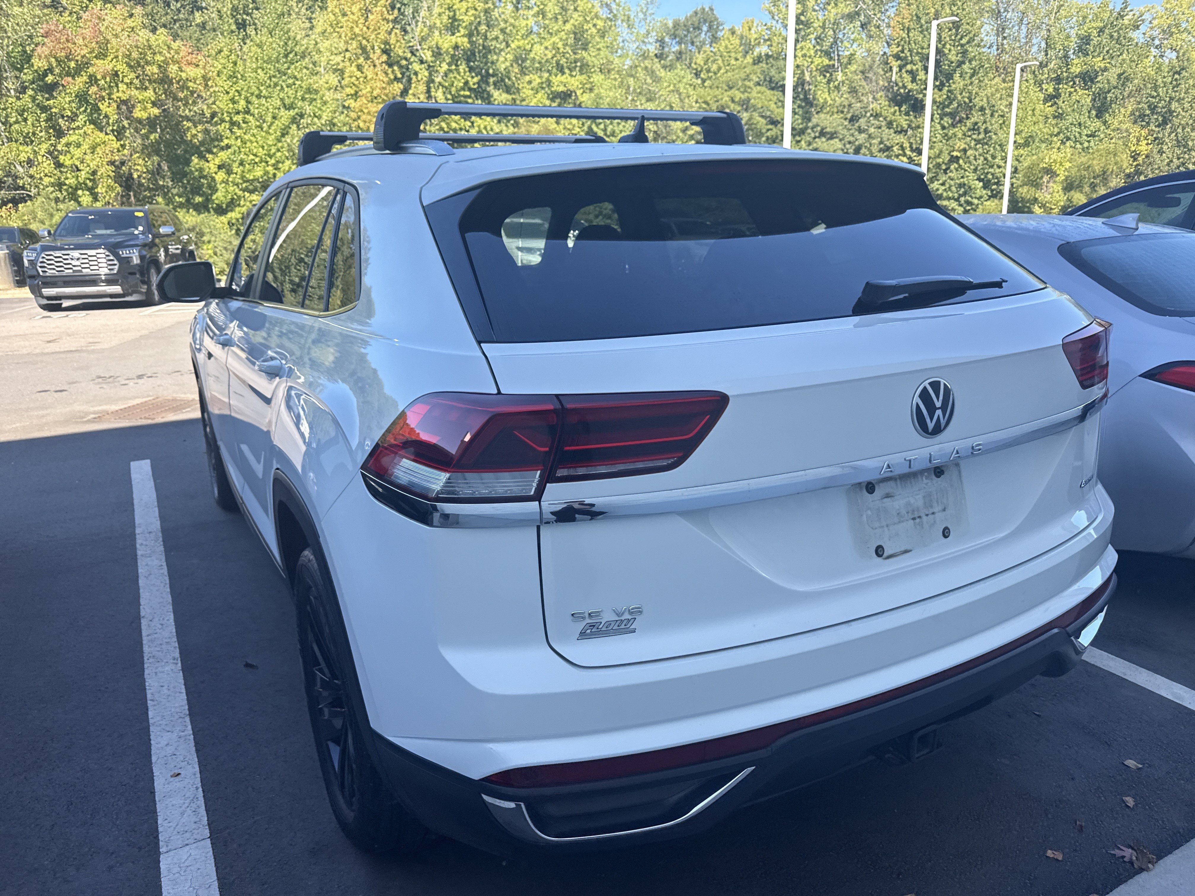 Used 2023 Volkswagen Atlas Cross Sport SE w/ Panoramic Sunroof Package AWD/4WD image 44