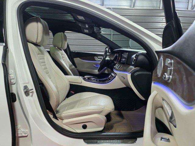 Used 2017 Mercedes-Benz E 400 4MATIC Wagon image 15