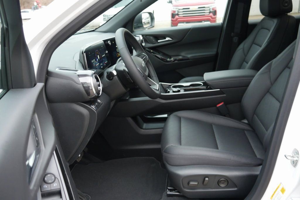 New 2026 Chevrolet Equinox LT w/ Convenience Package II image 8