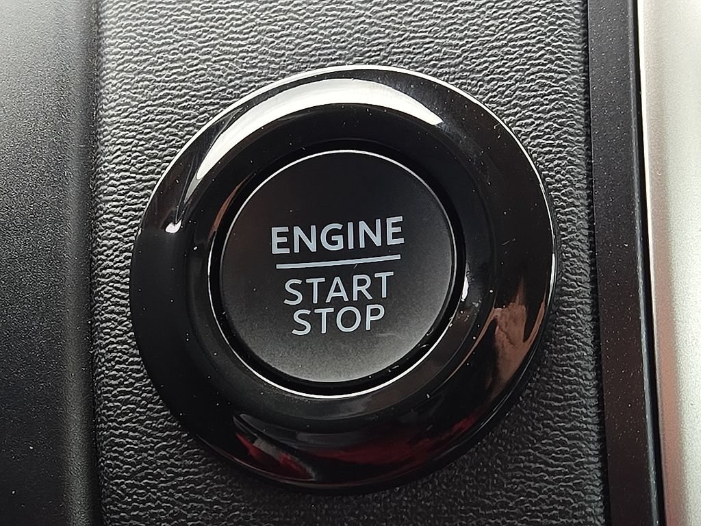 Used 2025 Ford Expedition Active AWD/4WD image 17