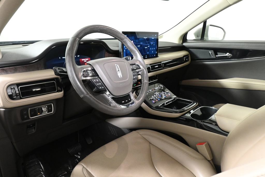 Used 2023 Lincoln Nautilus Reserve image 15