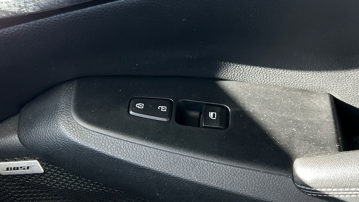 Used 2021 Kia Seltos SX image 34